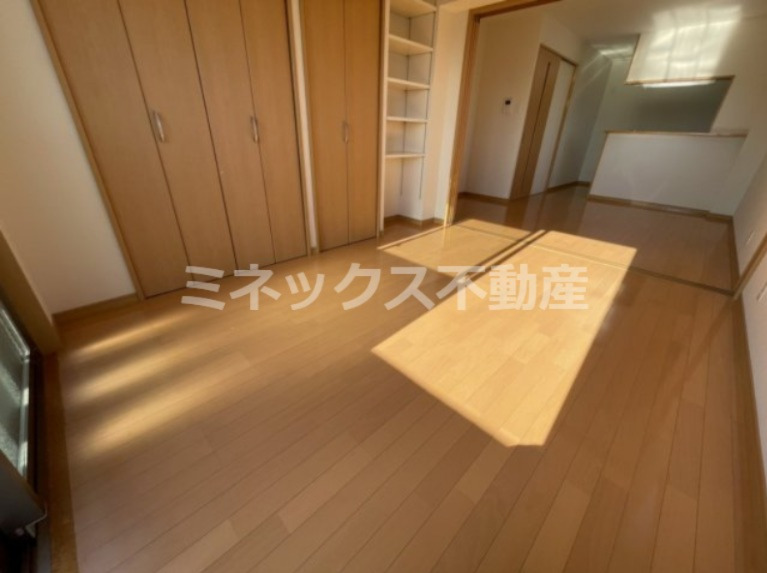 居室・リビング　同タイプのお部屋の写真。現況を優先します。