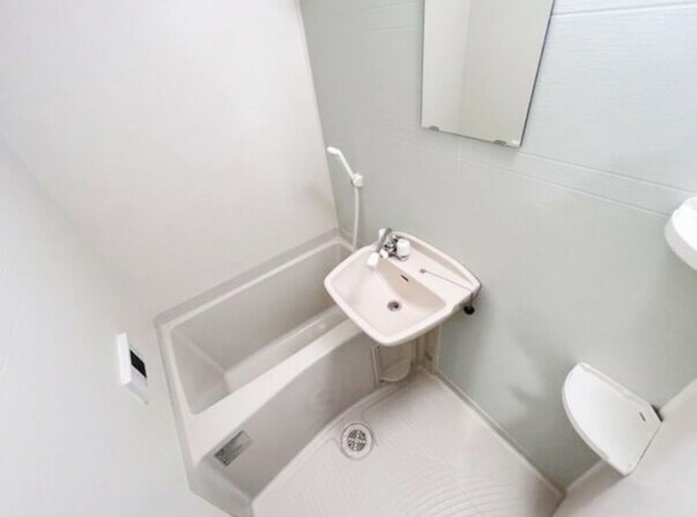 バス・シャワールーム　別部屋同仕様タイプ