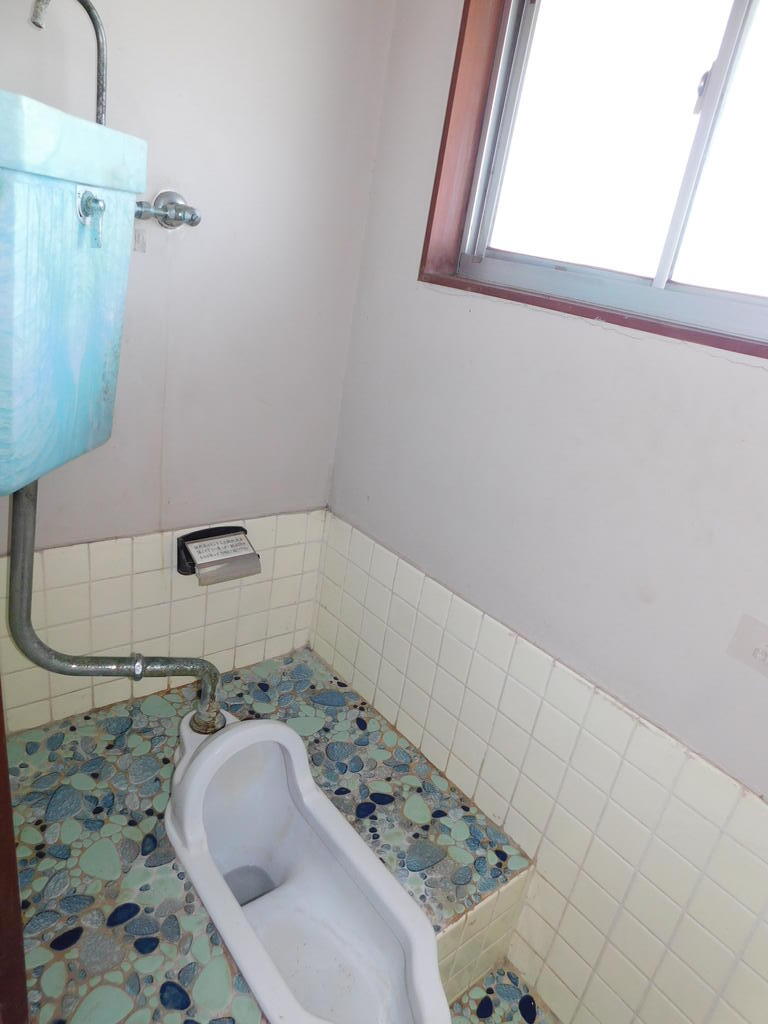 トイレ　簡易洋式便座取り付けます