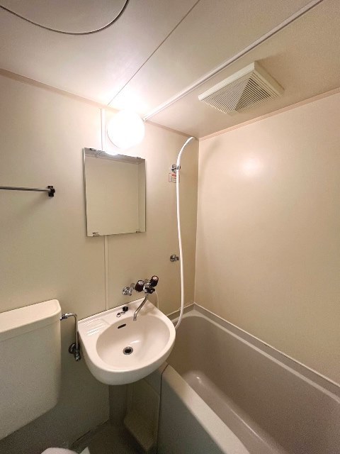 バス・シャワールーム　別部屋同仕様タイプ