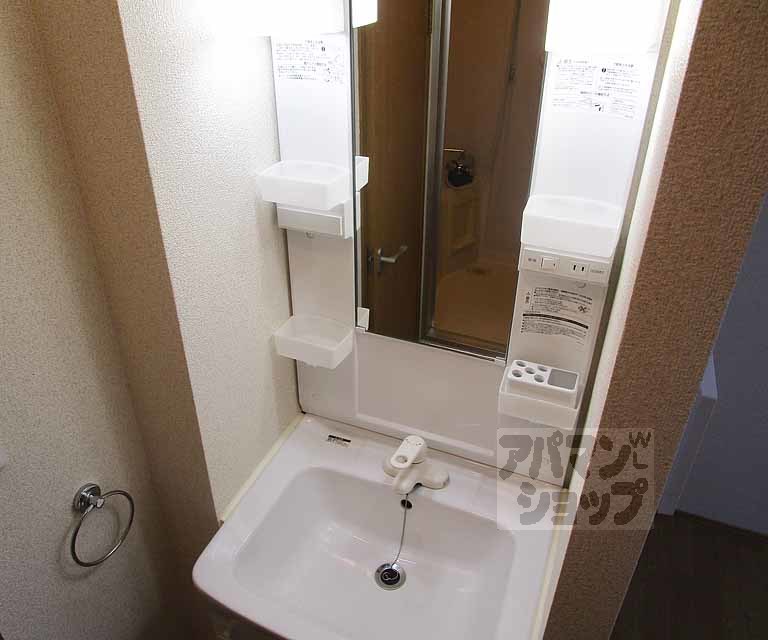 洗面設備　１０１号室の写真です。