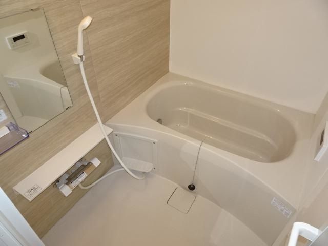 バス・シャワールーム　別部屋参考写真