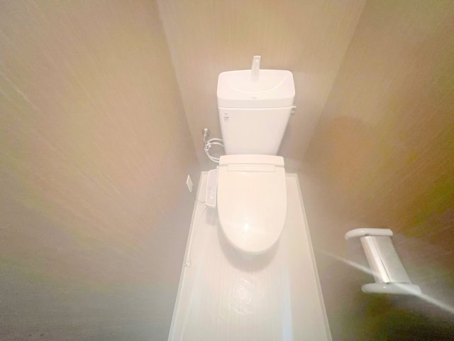 トイレ　清潔感のあるトイレは、誰もがリラックスできる空間です。