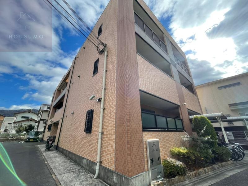 建物外観　落ち着いた雰囲気の外観です