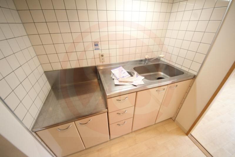 キッチン　コンパクトなキッチンで掃除もラクラク