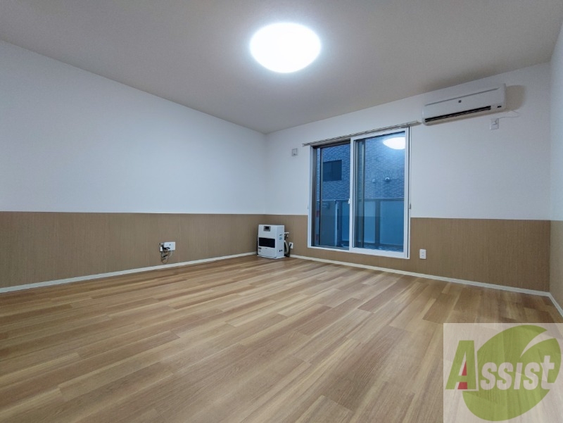 居室・リビング　広くてキレイなお部屋が広がっていて、充実した生活が送れそう。
