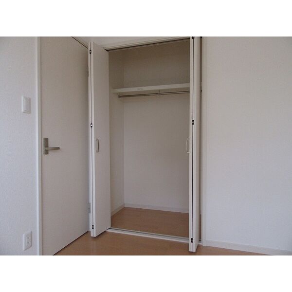 収納　室内写真は別部屋の写真です。