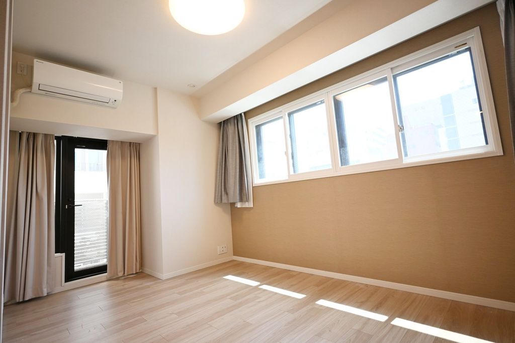 その他部屋・スペース　主寝室約8.0帖　※エアコンは撤去予定です