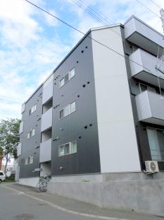 建物外観　インターネット使用料が不要になりました。