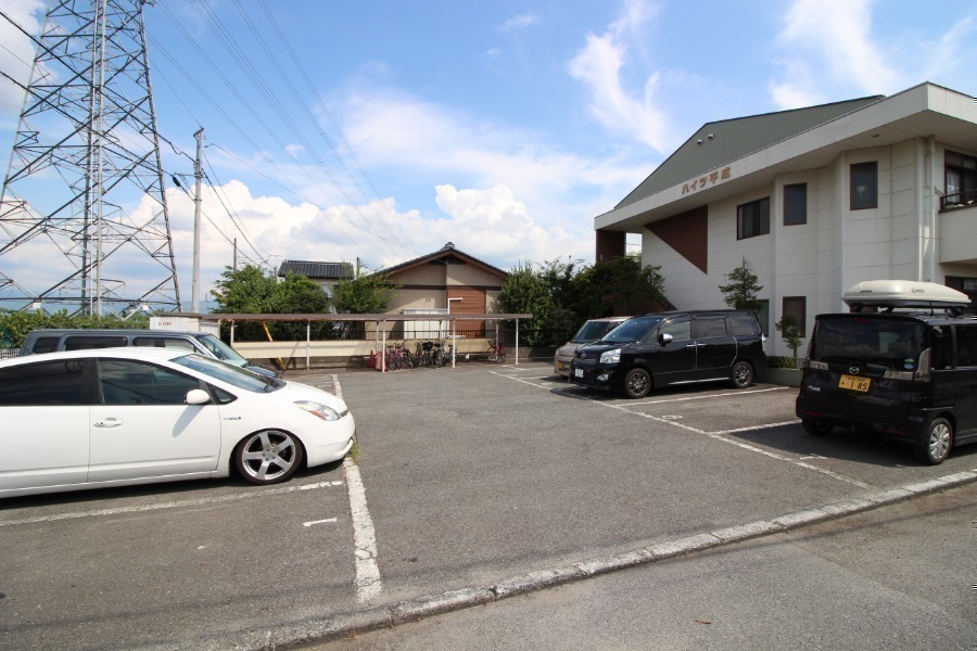 駐車場　駐車場スペース
