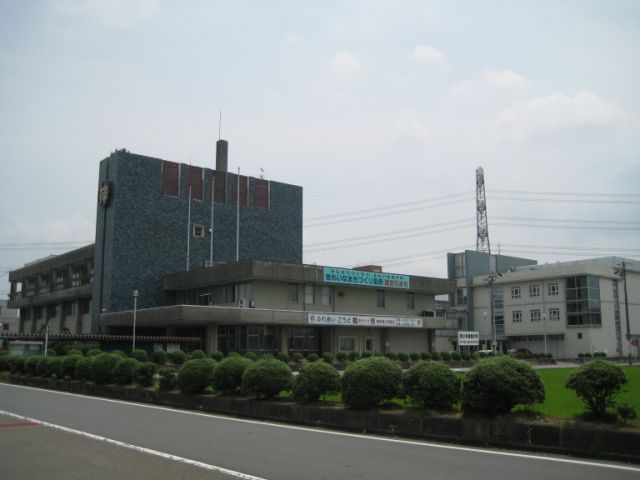 役所　神戸町役場（役所）まで690m