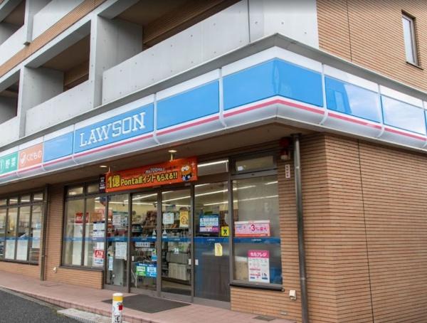 コンビニ　ローソン北沢五丁目店（コンビニ）まで587m