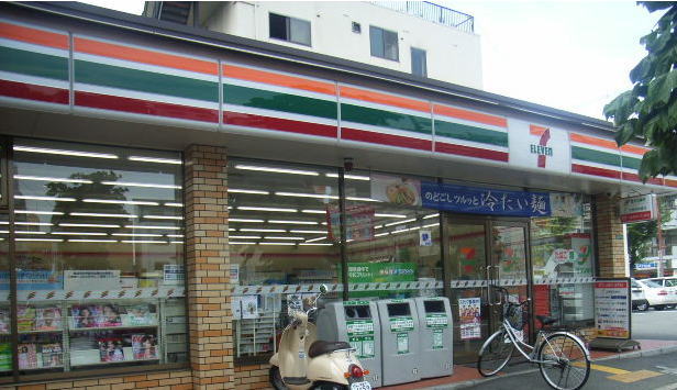 コンビニ　セブンイレブン大阪東三国4丁目店（コンビニ）まで203m