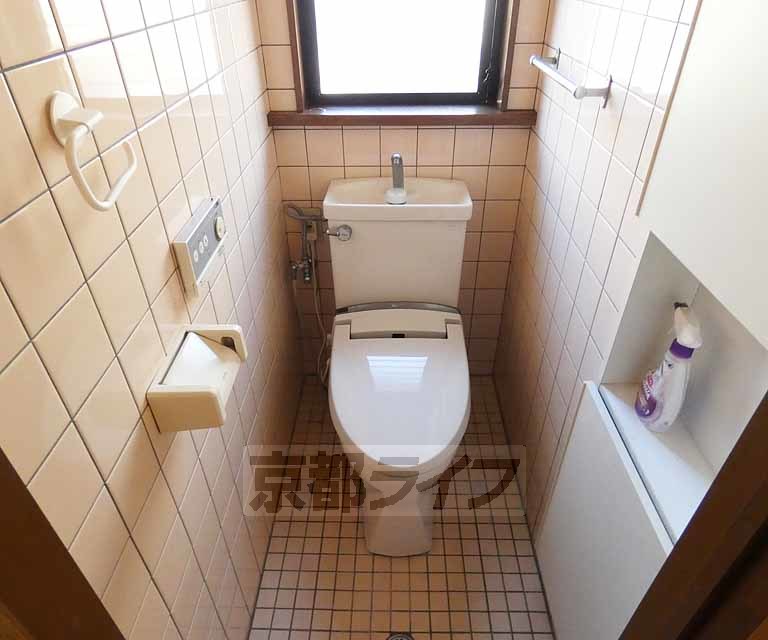 トイレ　ウォシュレット付いてます！