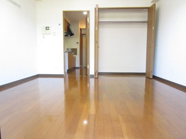 居室・リビング　★洋室８帖のお部屋★