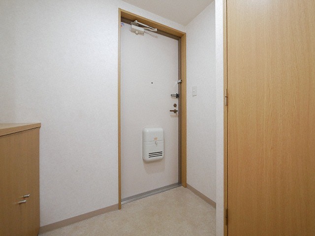 玄関　※別号室参考画像