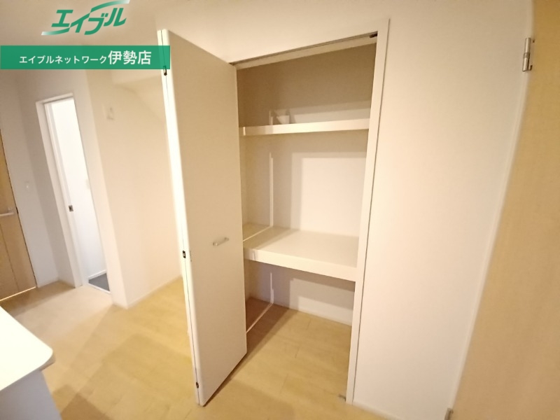 収納　同型タイプ画像
