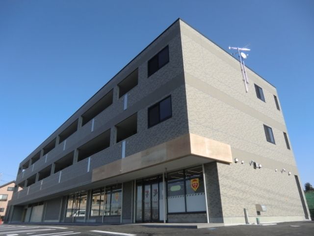 建物外観　２０１２年築　オール電化