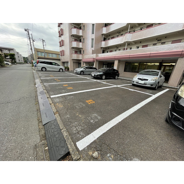 駐車場　カースペースがあります