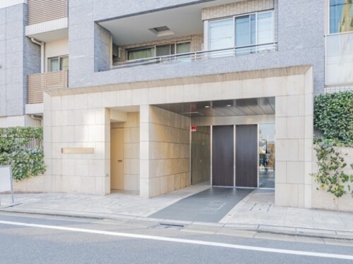 その他　エントランス　※2013年2月撮影