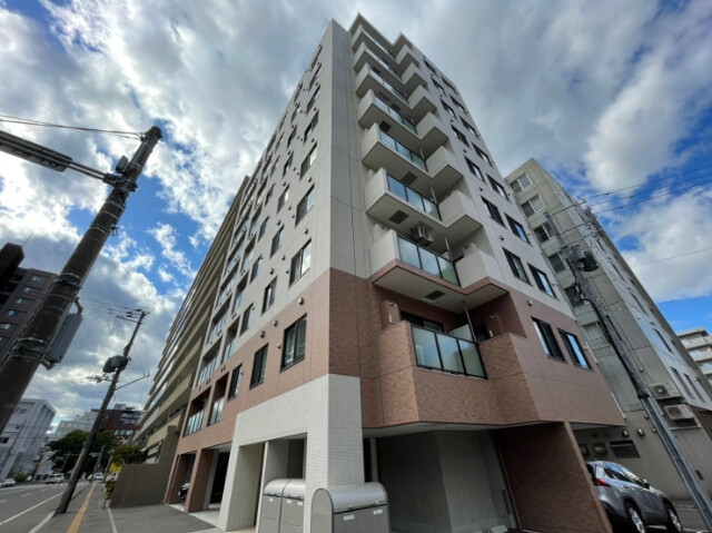 建物外観　札幌市中央区南１条西「ラ・クラッセ札幌大通ウエスト」