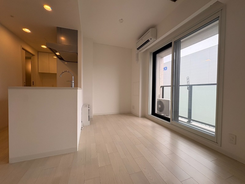 居室・リビング　広くてキレイなお部屋が広がっていて、充実した生活が送れそう。