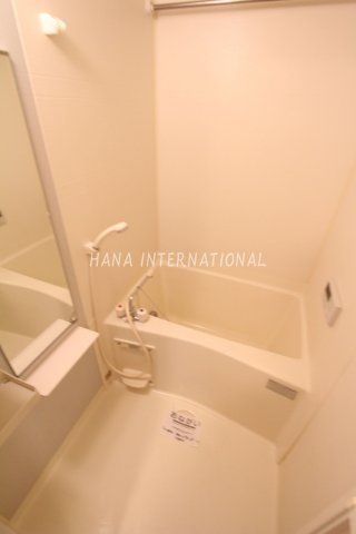 バス・シャワールーム　同タイプ反転写真