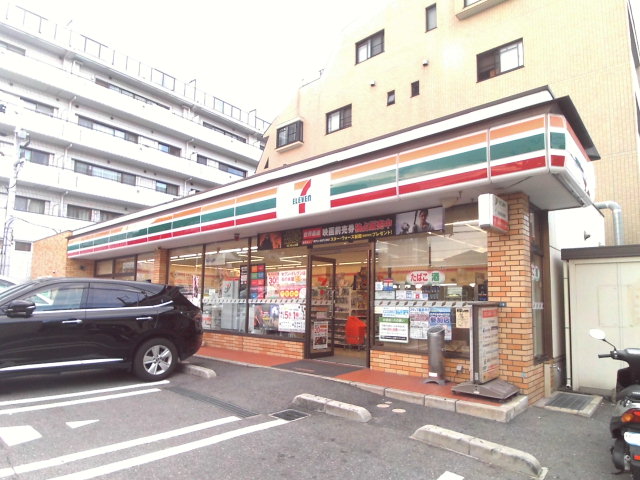 コンビニ　セブンイレブン神戸記田町3丁目店（コンビニ）まで523m