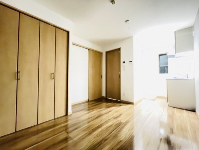 居室・リビング　反転タイプ・別部屋参考写真