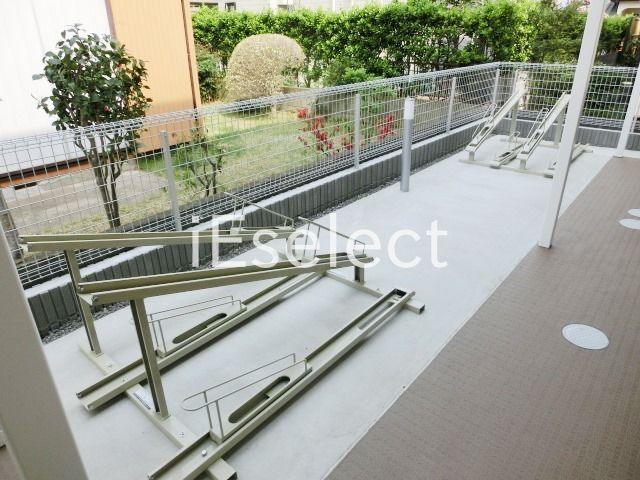 駐車場　敷地内駐輪場