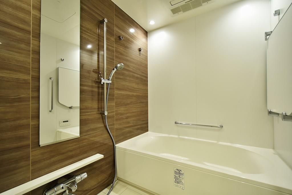 バス・シャワールーム　写真は同タイプ住居です。
