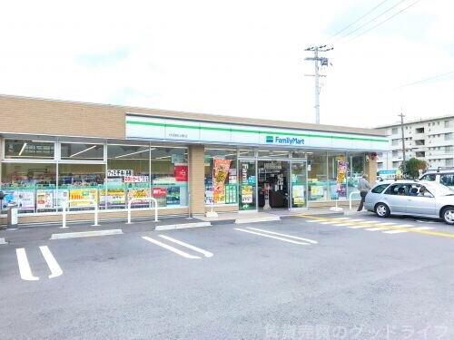 コンビニ　ファミリーマート伏見桃山南店（コンビニ）まで3399m
