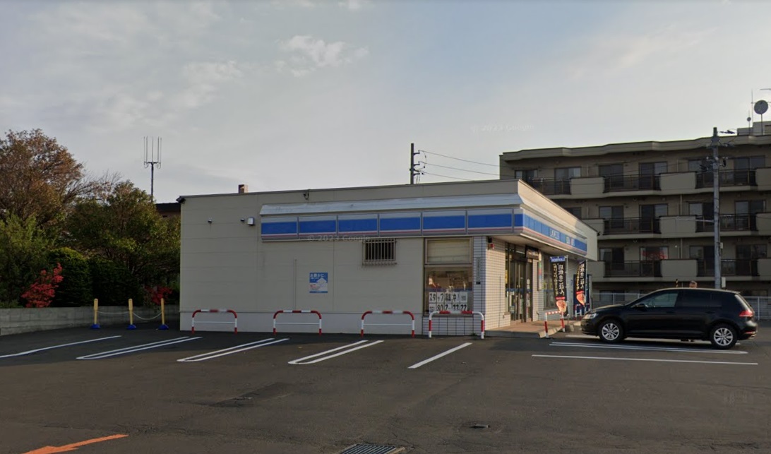 コンビニ　ローソン札幌大谷地西五丁目店（コンビニ）まで176m