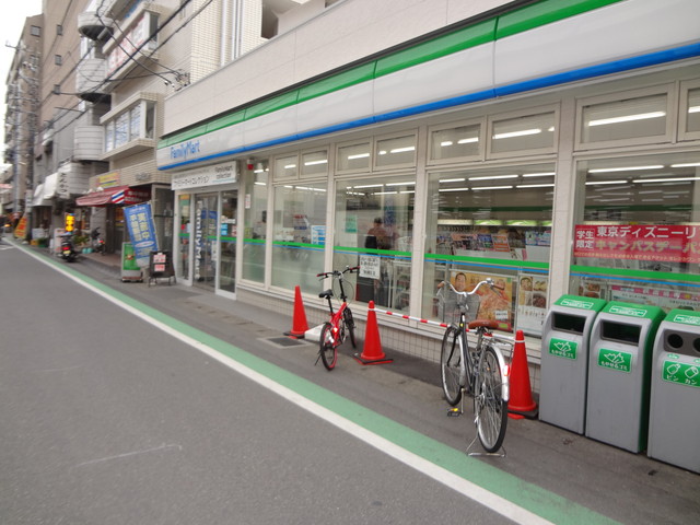 コンビニ　ファミリーマート 下総中山駅南口店（コンビニ）まで424m
