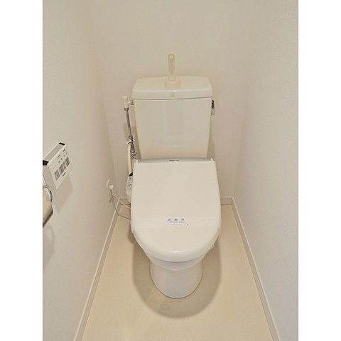 トイレ　（別タイプ参考写真）セリュークス板橋本町　　板橋区本町