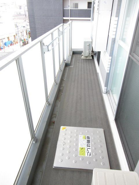 バルコニー　バルコニー