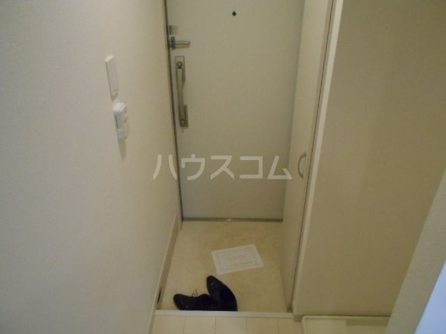 リブリ・プモリIIIの玄関写真