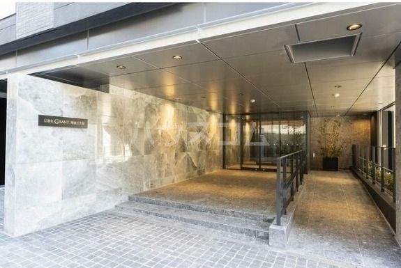 LIBR GRANT 四谷三丁目の外観写真
