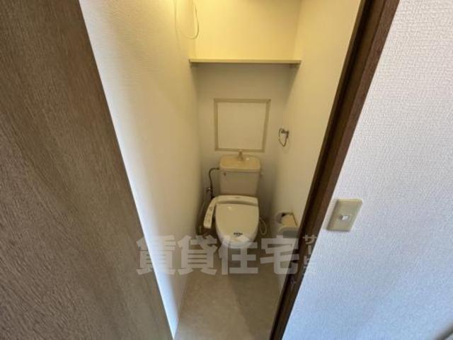 ＪＲ大阪環状線 西九条駅 徒歩3分 7階建 築29年のトイレ写真