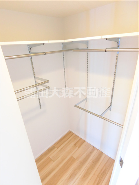 収納　大型収納　ウォークインクローゼット