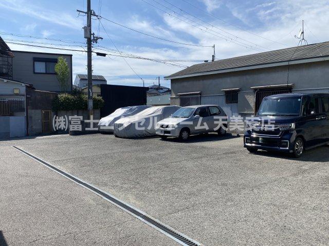 駐車場　別契約