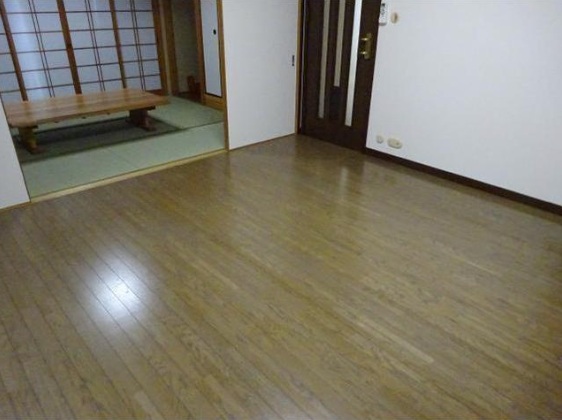 大津市月輪4丁目貸家の居間写真