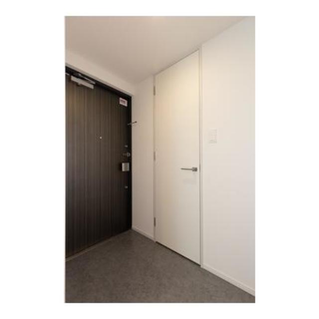 玄関　※写真は同タイプ住戸です。
