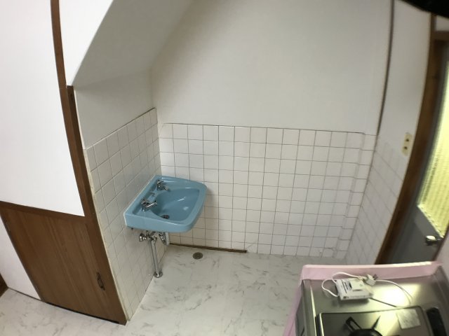 洗面設備　シンプルな洗面台です♪