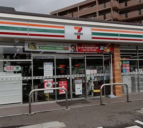 【オークタウンIIIのコンビニ】