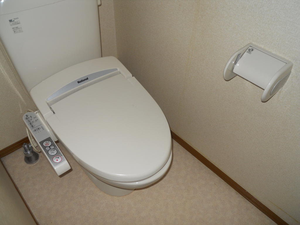 トイレ　ウォシュレット付いてます！