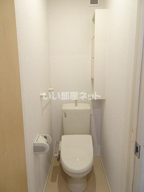【静岡市葵区与一のアパートのトイレ】