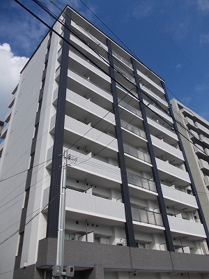 姫路市飾磨区野田町のマンションの建物外観