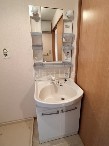 【昭島市宮沢町のアパートの洗面設備】