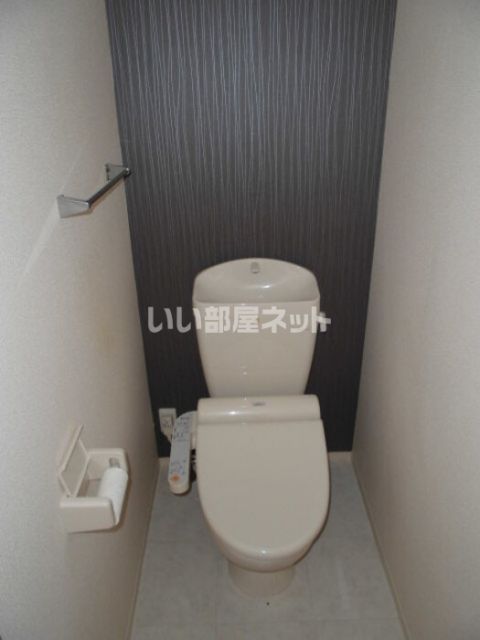 【御所アリビオ　B棟のトイレ】